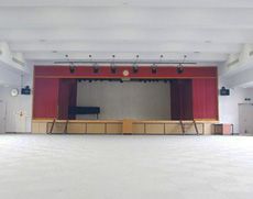 コンクールや講話に使われる文化ホール
