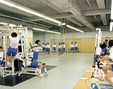強い身体を作るトレーニング室
