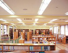 蔵書の充実・活性化に努めている図書館