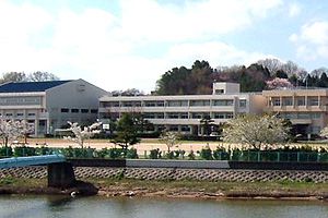 [鳥取県の私立中学校 偏差値ランキング（2024年度） 3位] 鳥取大学附属中学校