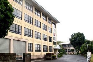 [鹿児島県の私立中学校 偏差値ランキング（2021年度） 2位] れいめい中学校