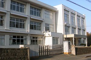 [三重県の私立中学校 偏差値ランキング（2024年度） 8位] 皇學館中学校