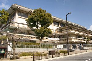 [京都府の私立中学校 偏差値ランキング（2024年度） 7位] 華頂女子中学校