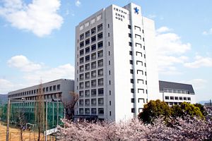 [大阪府 1位] 近畿大学附属中学校