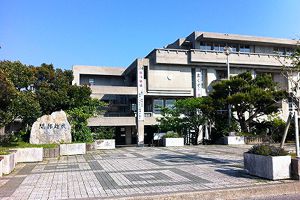 [沖縄県の私立中学校 偏差値ランキング（2024年度） 1位] 沖縄県立開邦中学校