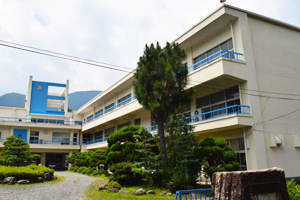 [静岡県の私立中学校 偏差値ランキング（2021年度） 12位] 川根本町立本川根中学校