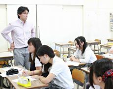 職業に関する話を聞く「職業観セミナー」
