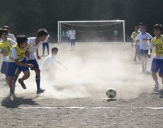 熾烈な戦いを繰り広げる体育祭
