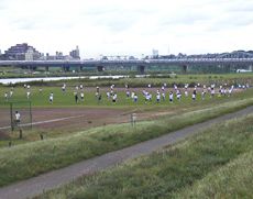 野球部の練習に使われる多摩川グラウンド