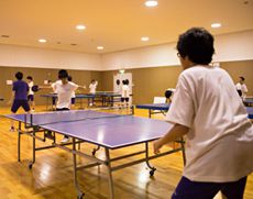 中高生が授業や部活で使う専用の卓球場
