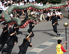 青雲祭での有志生徒による出し物
