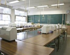 裁縫のために用意された裁縫教室