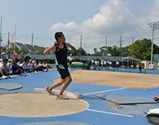 多くの設備があり充実した陸上競技場
