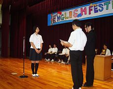 代表生徒による英語弁論大会