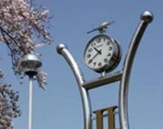 学園のシンボル的存在の友情時計
