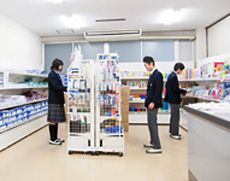 学習に必要なものがそろう購買部
