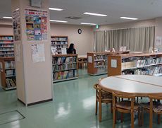 静かな環境の図書メディアスペース
