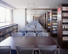 情報化に重きを置かれた図書館
