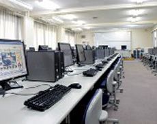 校内LANでつながる情報処理室