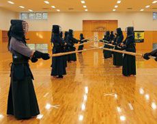 授業や部活動に利用される剣道場