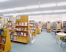 パソコンで蔵書検索できる図書館