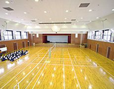 学園全体で5棟ある体育館を共同で利用
