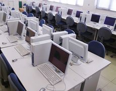 技術の授業で使用するPC教室