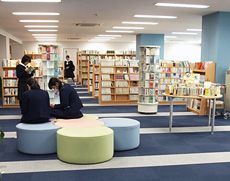 時間が経つのを忘れてしまいそうな図書館
