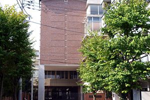 [東京都の私立中学校 偏差値ランキング（2023年度） 12位] 駒場東邦中学校