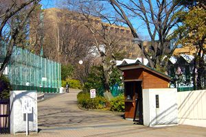 [神奈川県の私立中学校 偏差値ランキング（2022年度） 4位] 浅野中学校