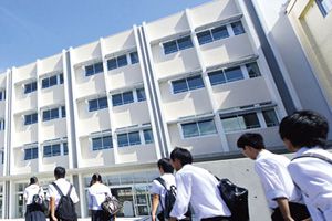 [福井県の私立中学校 偏差値ランキング（2023年度） 3位] 北陸中学校