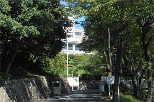 [三重県の私立中学校 偏差値ランキング（2023年度） 3位] 暁中学校