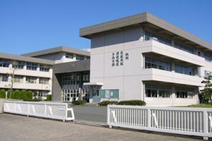 [男女共学の私立中学校 偏差値ランキング（2024年度） 5位] 佐賀県立武雄青陵中学校