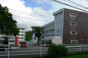 日南学園中学校