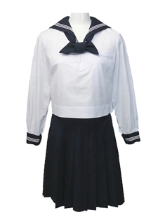 豊島岡女子学園中学校の制服 (2)