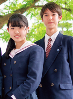 岡山中学校の制服