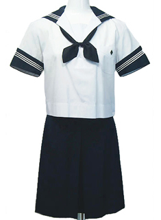 横浜共立学園中学校の制服 (2)
