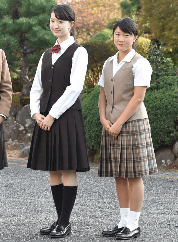 不二聖心女子学院中学校の制服 (2)