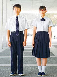 須磨学園中学校の制服 (2)